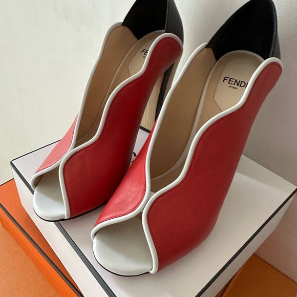Fendi Elegant Red and Black Heels 37 - Picture 1 of 10